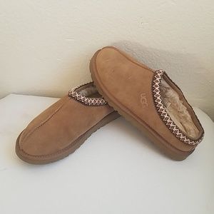 UGG SLIPPERS